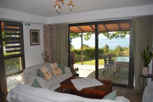 Thalantheia House