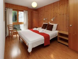Apartment Fénestral R01 by Interhome