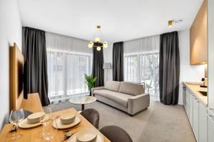 Your Central Paradise - Wander Dine & Shop