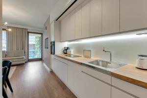 Nadmorski Leniwiec by Grand Apartments