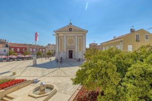 Piazza Rooms
