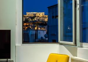 Stunning Apartment in Monastiraki with Acropolis View