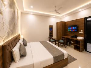 Hotel ONBellamount Comfort Villa Delhi Airport - Free Airport PickUp & Drop