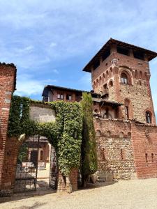 Castello dei Cento Tetti - La Dolciniana