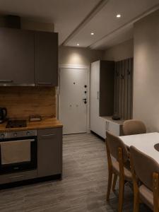 The Cappuccino Suite by Wave Apartments