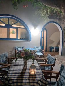 Flora Studios Perissa Santorini