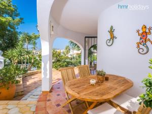 Villa Talia by HMR Holidays Moraira