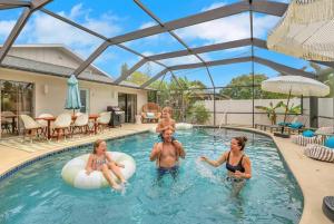 Private Heated Pool & Spa Putt Putt Fire Pit