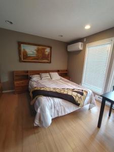 Ocean View Self-Contained Studio Suite, Near Ferry in Quiet Forested Area