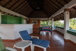 Casa Guadalupe - big beach oasis!