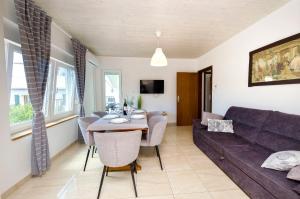 Apartment Denko by the sea