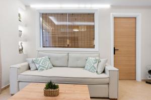 Papanikolis apts 2