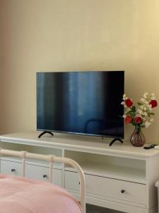 Rose Cottage Comfort Stay near SM Batangas