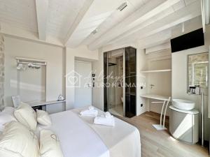 303 - MARENOSTRUM COSTARELLA LUXURY SUITES - CAMERA SUPERIOR - SPIAGGIA E NAVETTA PRIVATA AL WHITE BEACH OMAGGIO dal lun al ven fino al 2 agosto