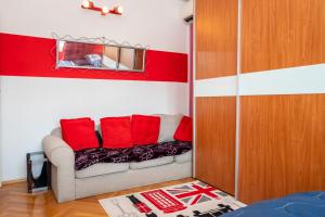 Apartment Near City Center