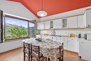 Casa SantAnna with Pool - In Garfagnana - Happy Rentals