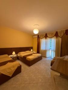 Apartments & Rooms Voglis House