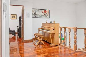 3BR Sky Oasis Penthouse with City Views Parking Country Club Zone