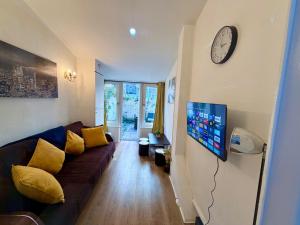 Cosy Stylish 2BR Garden Retreat, Pimlico Station