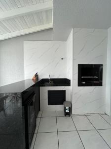 oceanfront penthouse 4 bedrooms 2 suites, 2 parking spaces