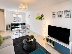 Modern 2-Bedroom Apartment