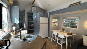 Family Retreat - Pool, Hot tub & Lake Access