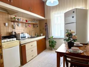 ANTALYA MERKEZ KALEİÇİ MUHTEŞEM TARİHİ KATTA OTANTİK daire