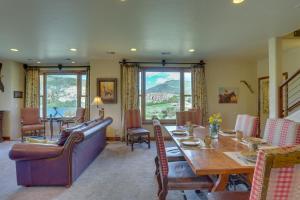 360-Degree Mountain Views! Lake Retreat in Gypsum