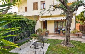 Nice Home In Forte Dei Marmi With Wifi