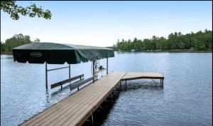 Dog Friendly Lakefront Escape Dock Fire pit game room