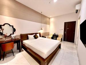 Glory Hotel