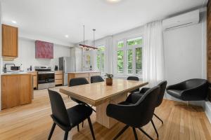 Quebec City 2 bedrooms AC Parking Wow!