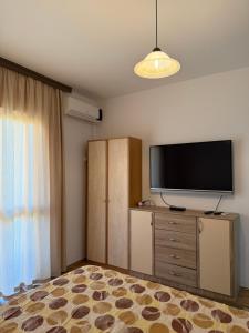 Arbequina apart