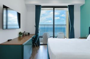 Hillside Gallery Condotel - Sea & Firework View