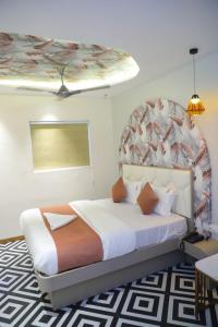 Ashray Guest House