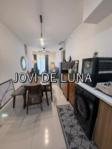 Jovi De Luna