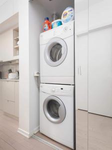 Chic 1BR King Oasis Entertainment District