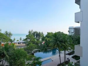 By The Sea@Side Seaview n Side Pool view (C3A3A)