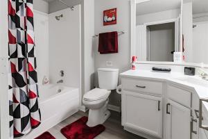 SAVE BIG Walkable Uptown Dallas 2BR Nightlife