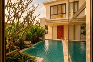 Beautiful 4BR Rooftop Villa Near the Beach V322
