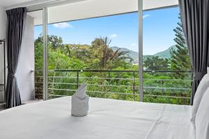Family & Group Retreat with Golf Course View V330