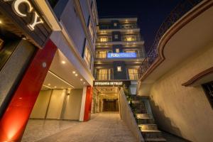 FabHotel Dev Ganga Retreat