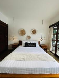 Spacious 3BR Villa with Large Pool in Padonan-Canggu