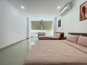 StayX Near FV Hospital