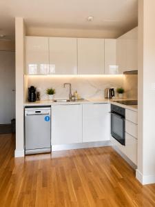 Elegant City View Apartment near Diamond Mall
