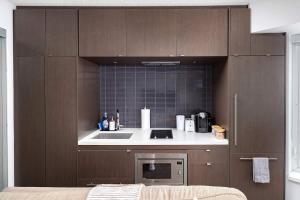 Designer Yorkville Stay Glam Vanity Mirror