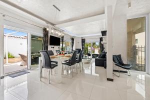 Villa Bianco Nero - Happy Rentals