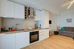 Il Vecchio Faggio: Lake Maggiore view Terrace - Happy Rentals