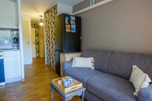 Apartment facing the port 50m from the beach