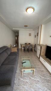 Grand appartement à 5min de la plage